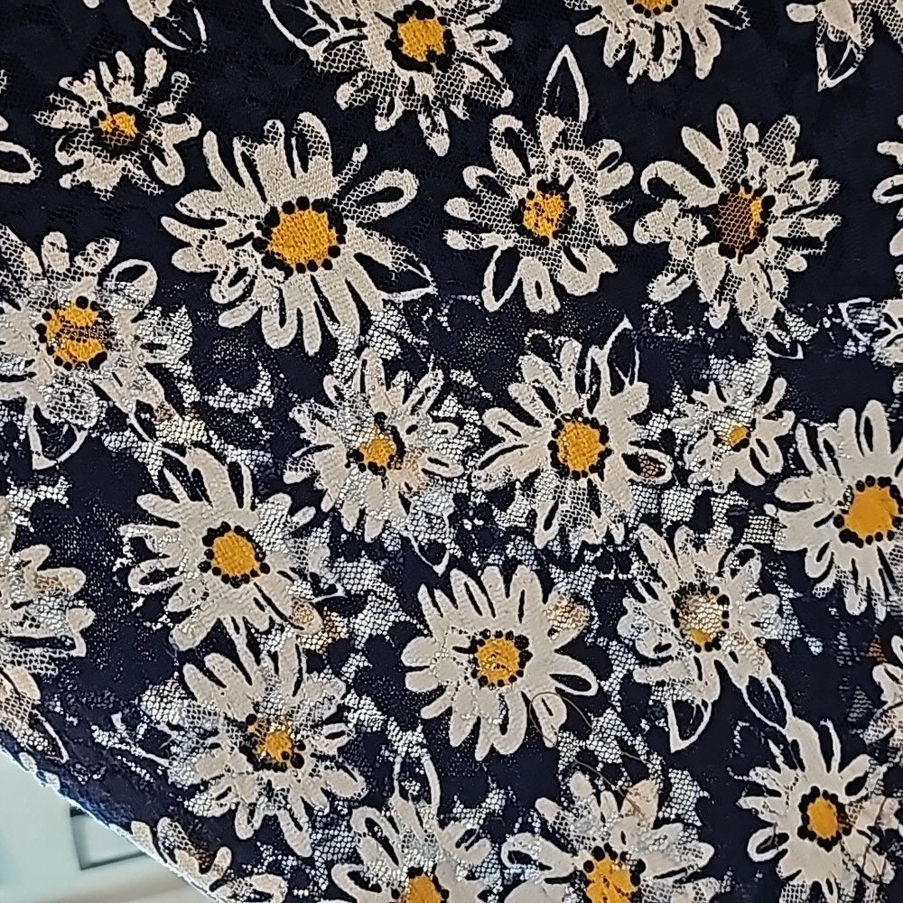 Doe & Rae Navy blue baby doll dress with white and yellow daisies. Size M sku122 - Picture 2 of 7
